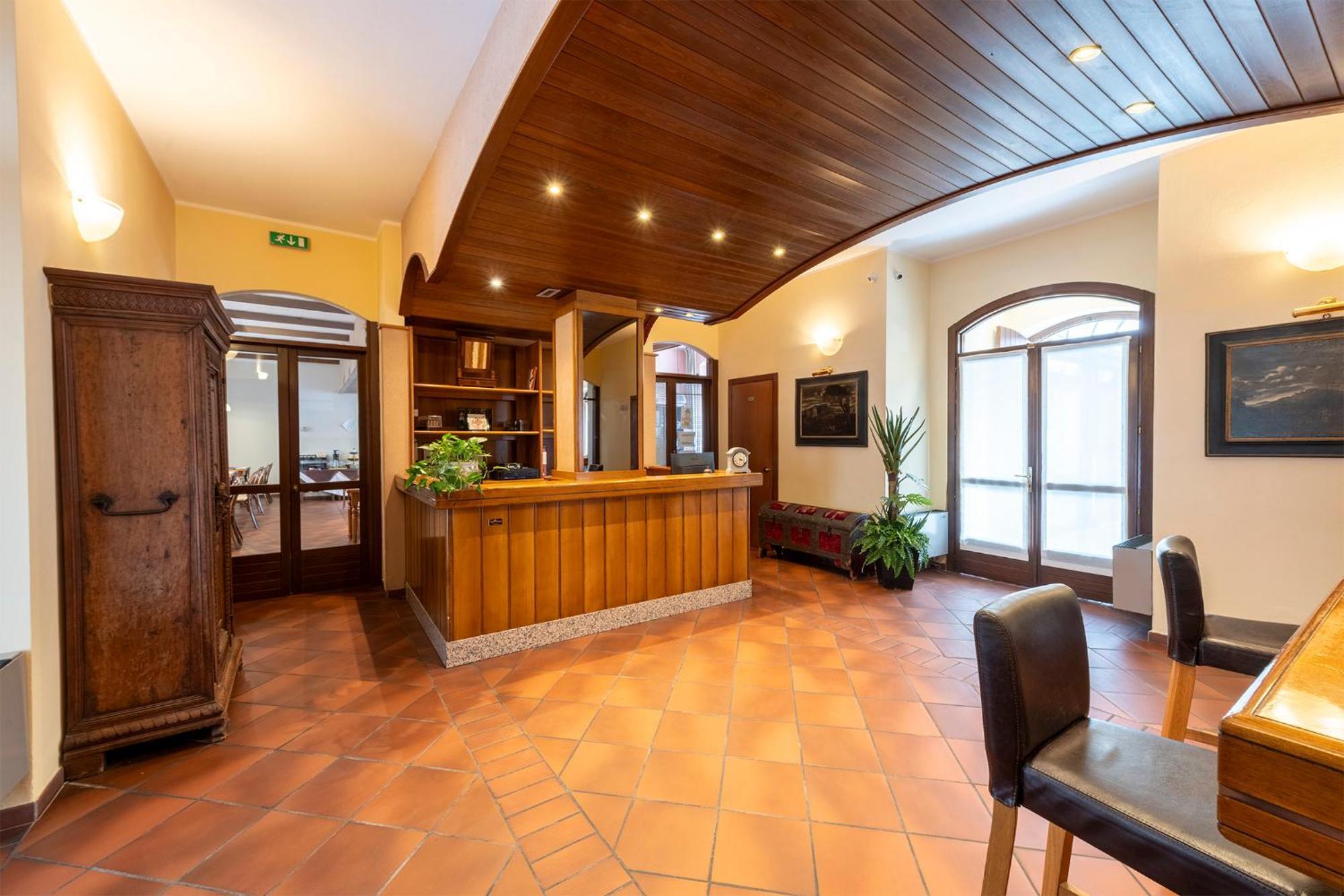 Hotel Vecchio Casello Castelleone Exteriör bild
