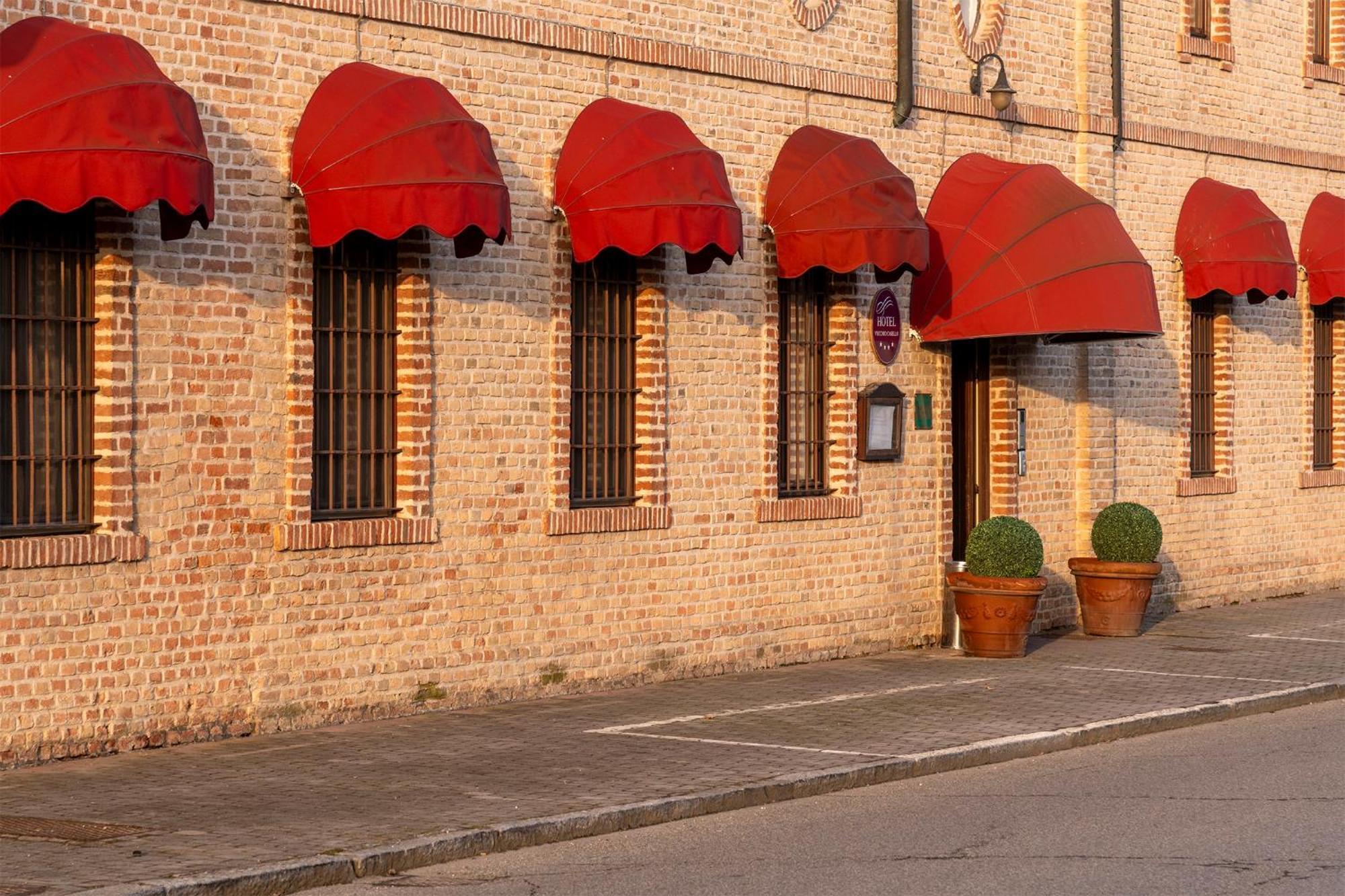 Hotel Vecchio Casello Castelleone Exteriör bild