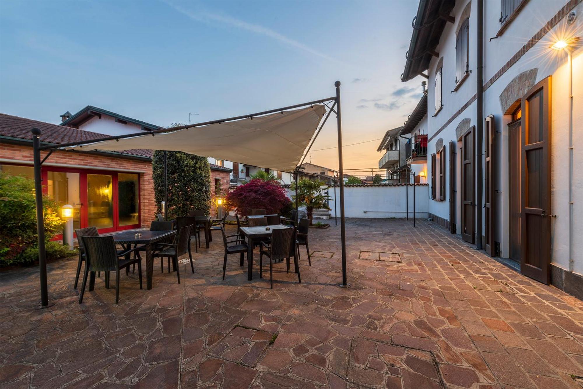 Hotel Vecchio Casello Castelleone Exteriör bild