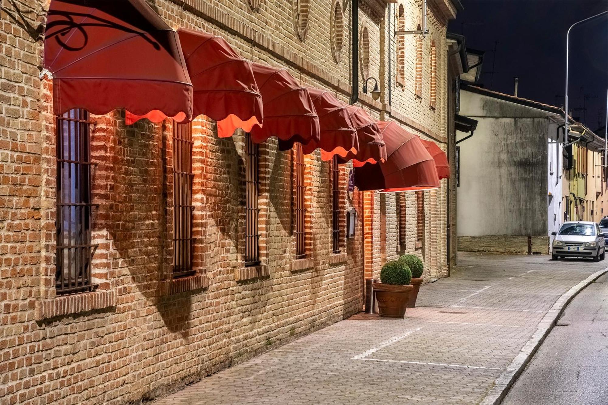 Hotel Vecchio Casello Castelleone Exteriör bild